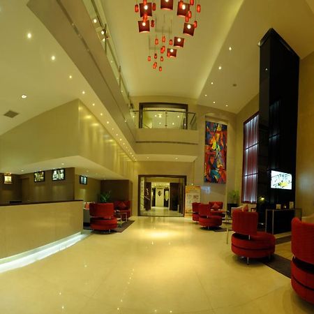 Cag Pride Hotel Kojambuttúr Kültér fotó
