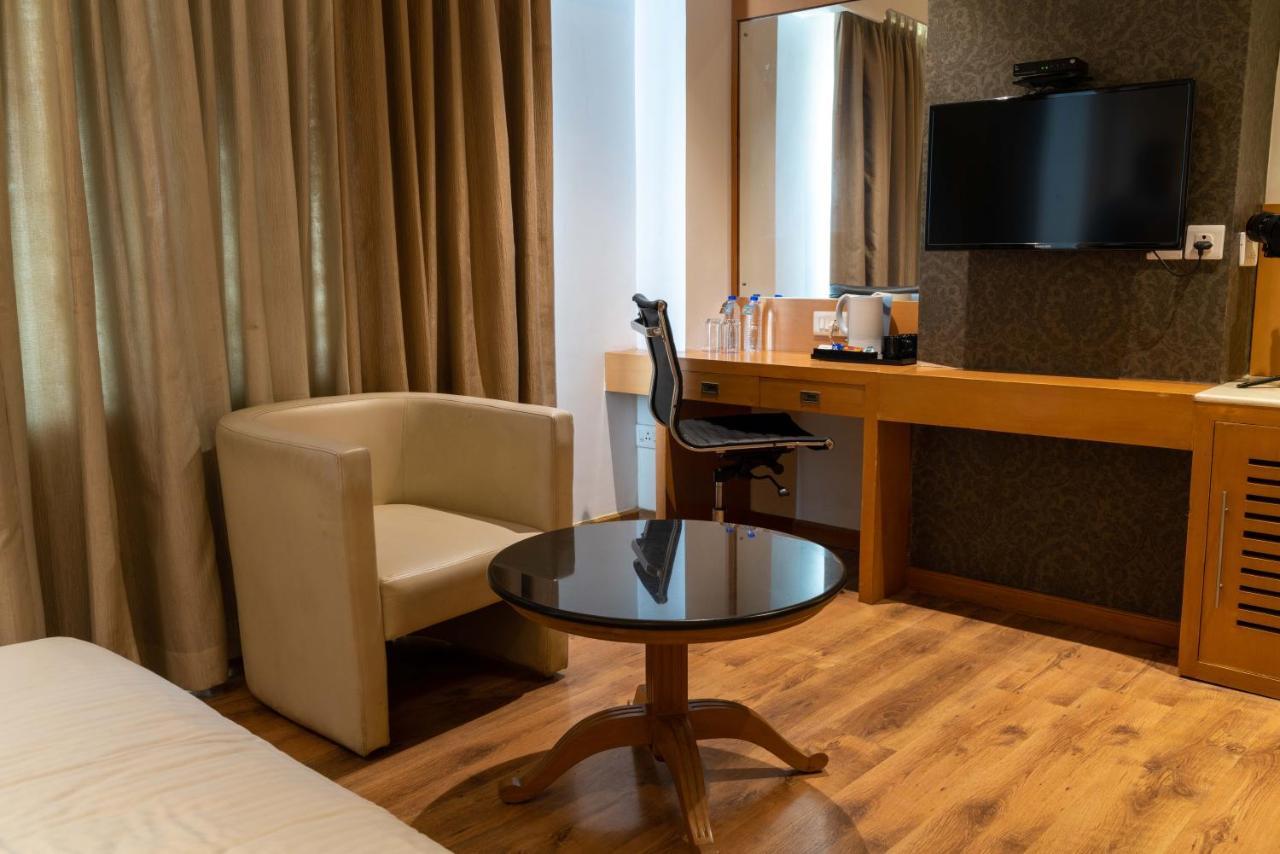 Cag Pride Hotel Kojambuttúr Kültér fotó