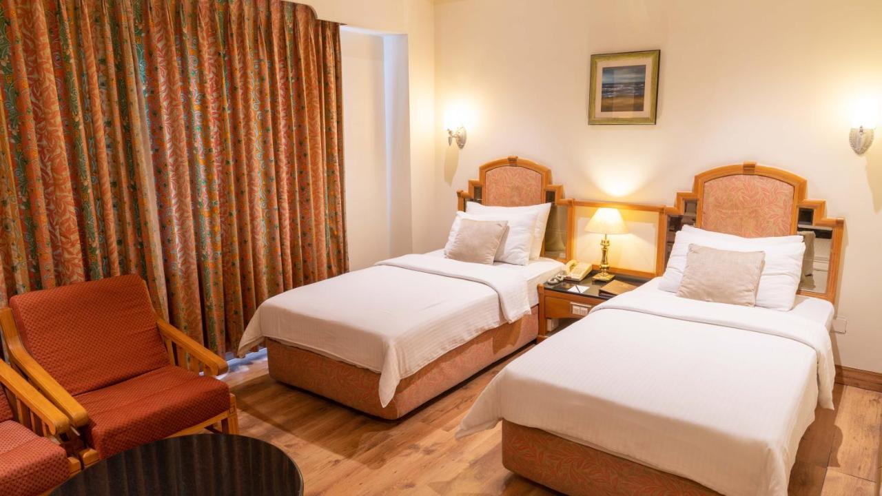Cag Pride Hotel Kojambuttúr Kültér fotó