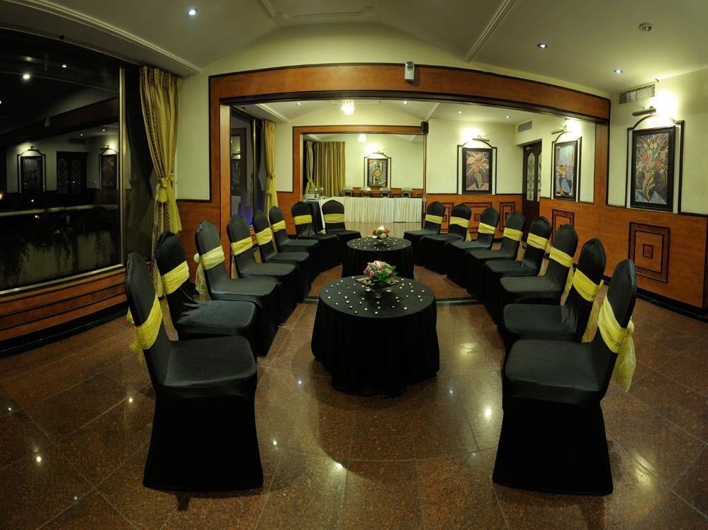 Cag Pride Hotel Kojambuttúr Kültér fotó